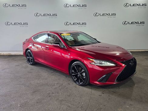 Used 2025 Lexus ES 300h w/ Premium Package FWD image 3