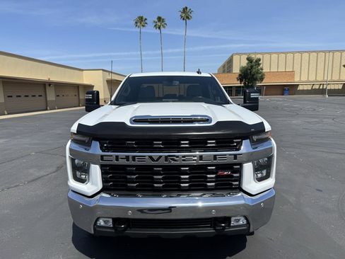 Used 2023 Chevrolet Silverado 2500 LT w/ Convenience Package AWD/4WD image 2