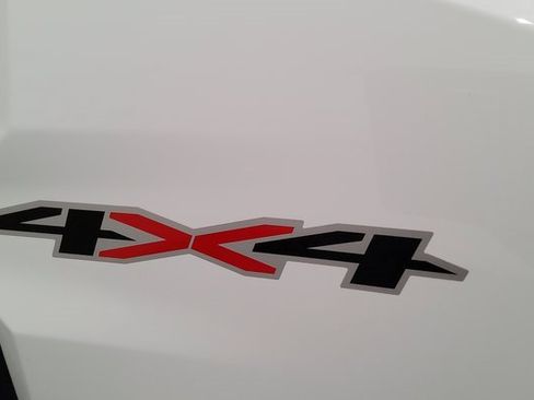 Used 2024 Chevrolet Colorado LT w/ LT Convenience Package III image 43