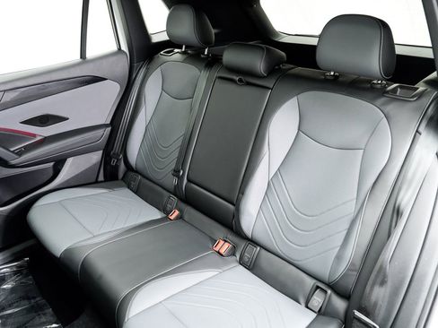 Used 2025 Volkswagen Tiguan SE R-Line AWD/4WD image 24