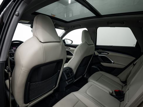 New 2025 Audi Q5 Premium Plus image 19