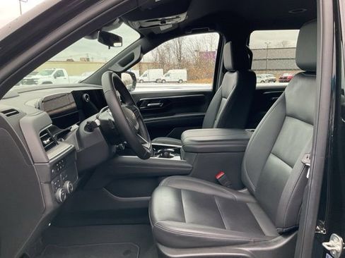 Used 2025 Chevrolet Tahoe LT image 11