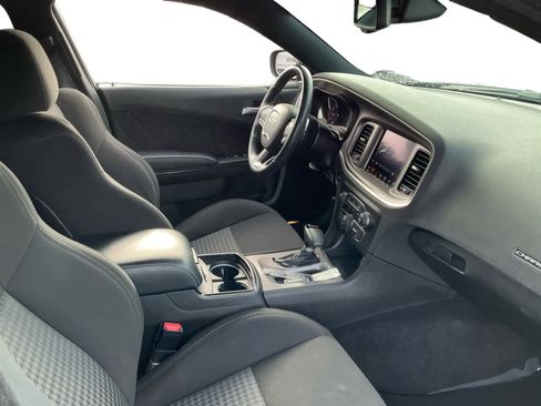 Used 2022 Dodge Charger R/T w/ Blacktop Package image 11