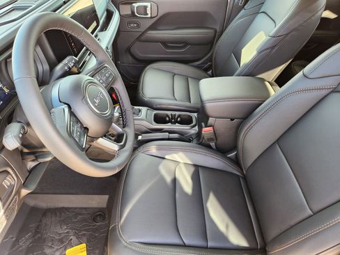 New 2026 Jeep Gladiator Sport image 15