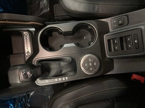 New 2026 Ford Bronco Badlands AWD/4WD image 28