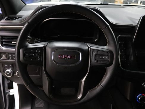 Used 2022 GMC Yukon XL AT4 image 27
