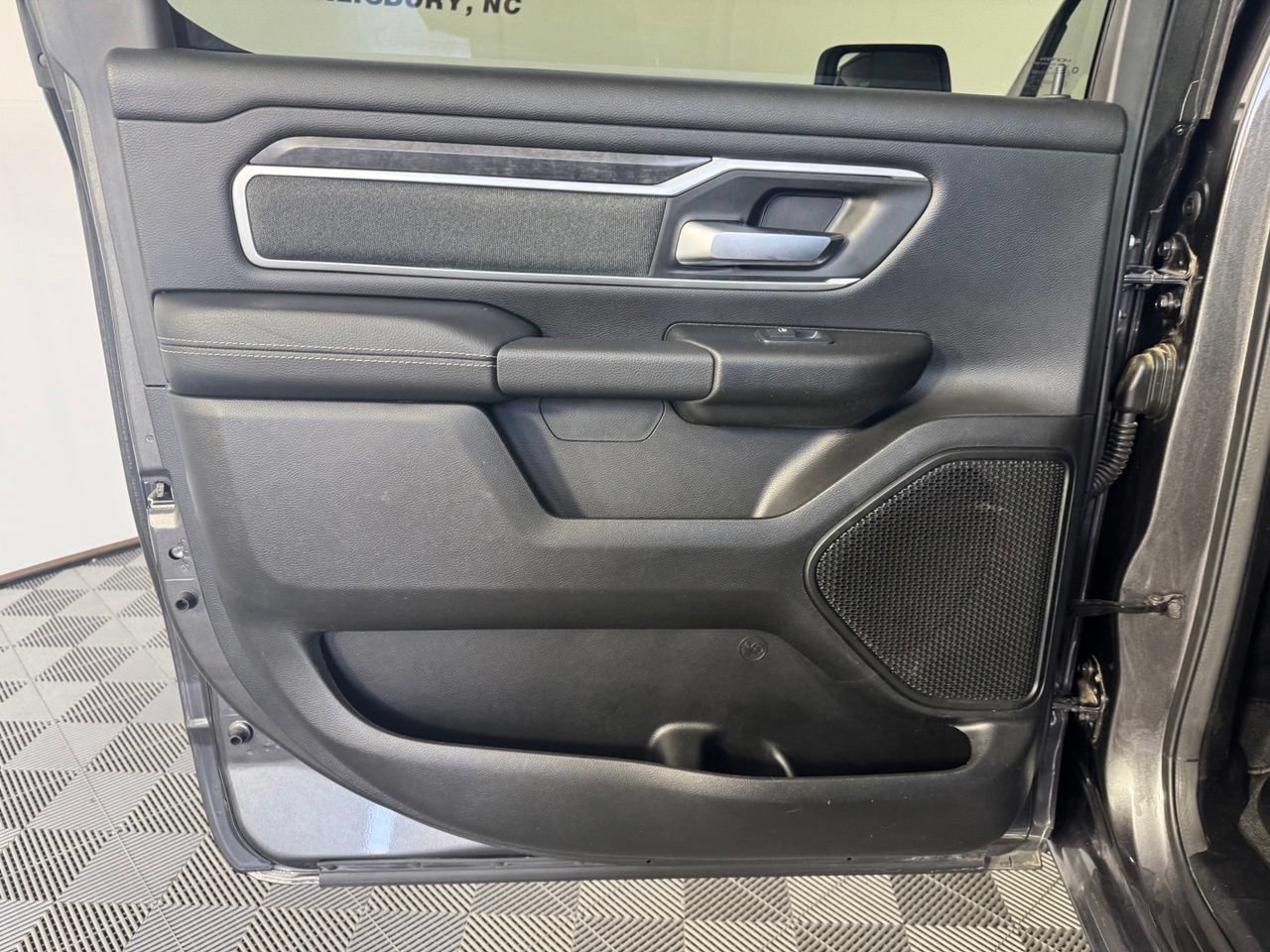 Used 2022 RAM 1500 Big Horn AWD/4WD image 23