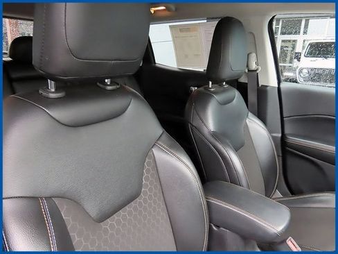 Used 2021 Jeep Compass Latitude w/ Convenience Group AWD/4WD image 9