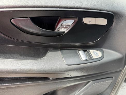 Used 2016 Mercedes-Benz Metris image 18