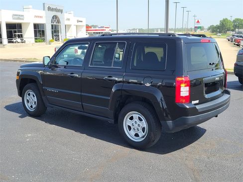 Used 2016 Jeep Patriot Sport image 3