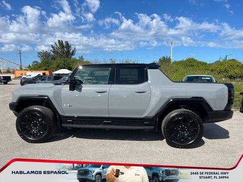 New 2026 GMC Hummer EV 4x4 Crew Cab image 4