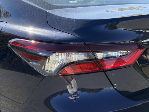 Used 2021 Toyota Camry LE image 12