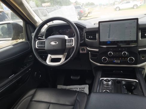 Used 2024 Ford Expedition XLT AWD/4WD image 18