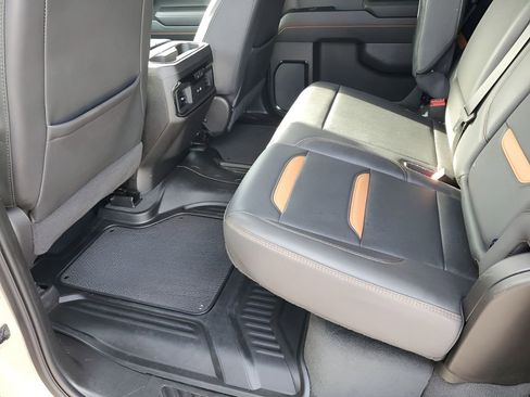 Used 2023 GMC Sierra 1500 AT4 w/ Technology Package image 20