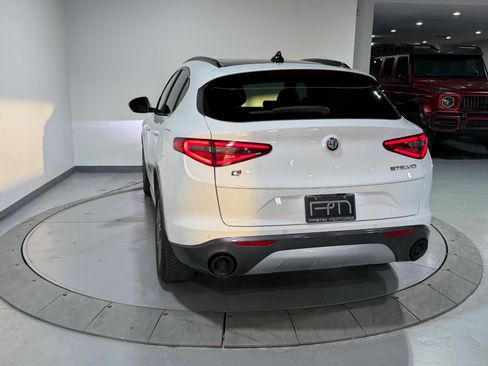Used 2022 Alfa Romeo Stelvio Ti image 7