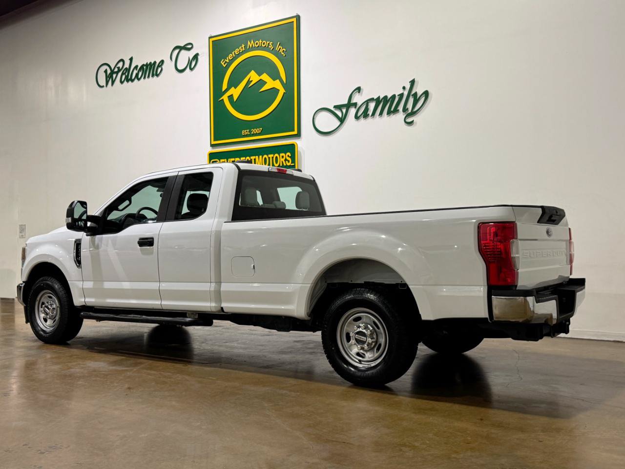 Used 2022 Ford F250 XL w/ Power Equipment Group RWD image 6