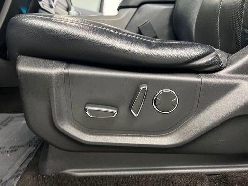 Used 2018 Ford Expedition XLT w/ Equipment Group 201A image 10