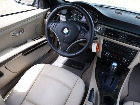 Used 2009 BMW 328i Convertible RWD image 20