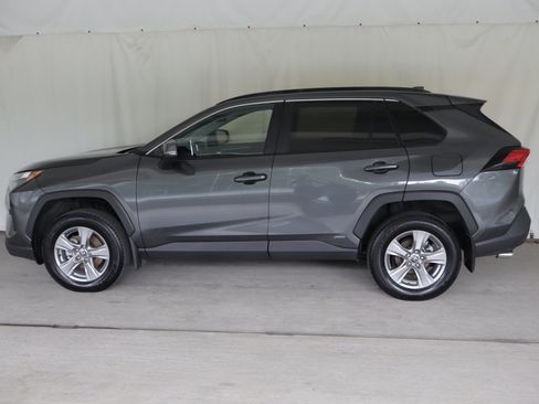 Used 2025 Toyota RAV4 XLE w/ Convenience Package AWD/4WD image 25