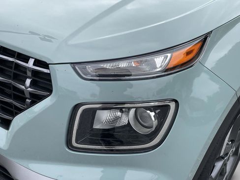 New 2026 Hyundai Venue SEL FWD image 17