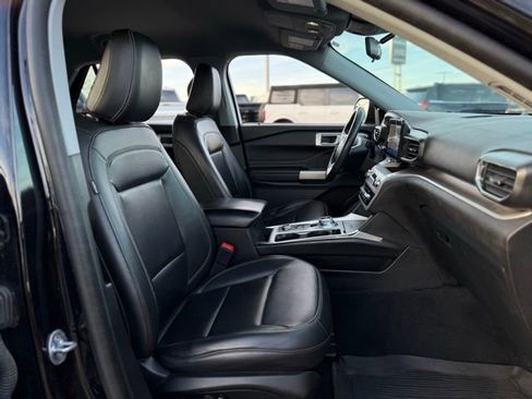 Certified 2023 Ford Explorer XLT w/ Equipment Group 202A image 16
