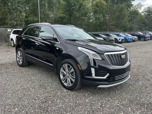 Certified 2023 Cadillac XT5 Premium Luxury w/ Technology Package AWD/4WD image 3
