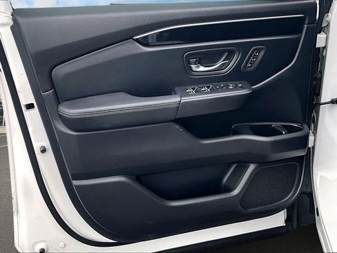 Used 2023 Honda Pilot Touring image 28