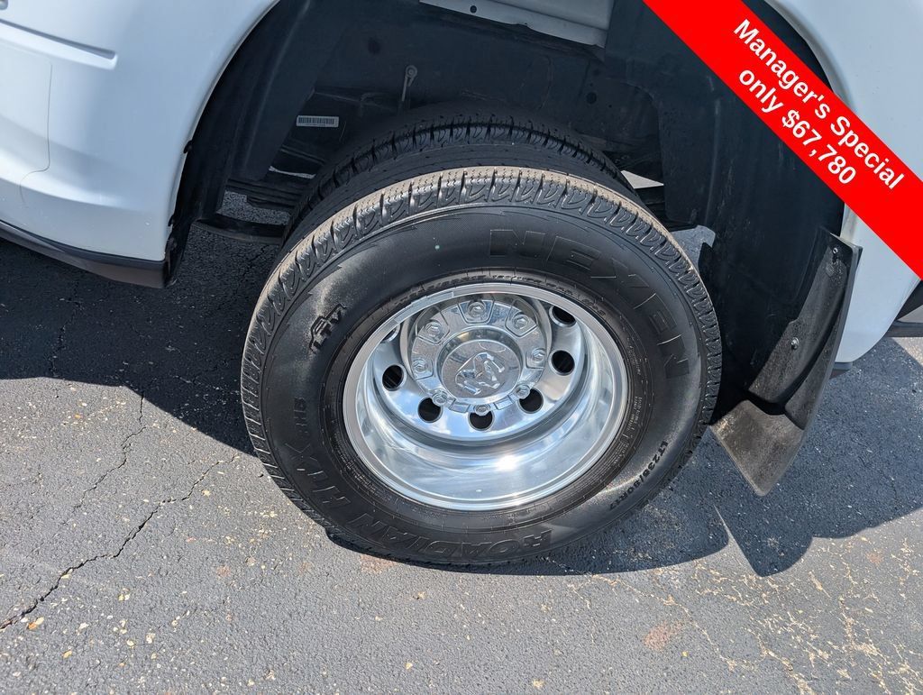 Used 2024 RAM 3500 Laramie w/ Towing Technology Group AWD/4WD image 25