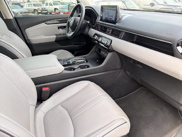 Used 2025 Honda Pilot Elite image 24