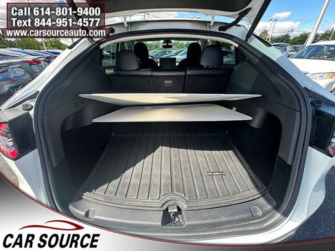 Used 2021 Tesla Model Y Long Range AWD/4WD image 23