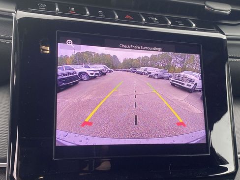 New 2025 Jeep Grand Cherokee Altitude image 5