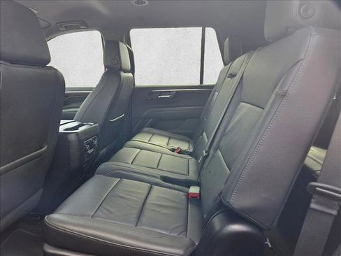 Used 2025 Chevrolet Tahoe LT AWD/4WD image 19
