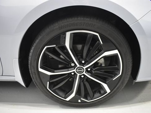 Certified 2024 Nissan Altima 2.5 SR FWD image 10