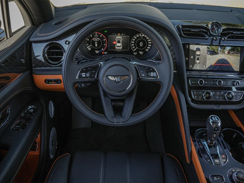 New 2025 Bentley Bentayga image 33