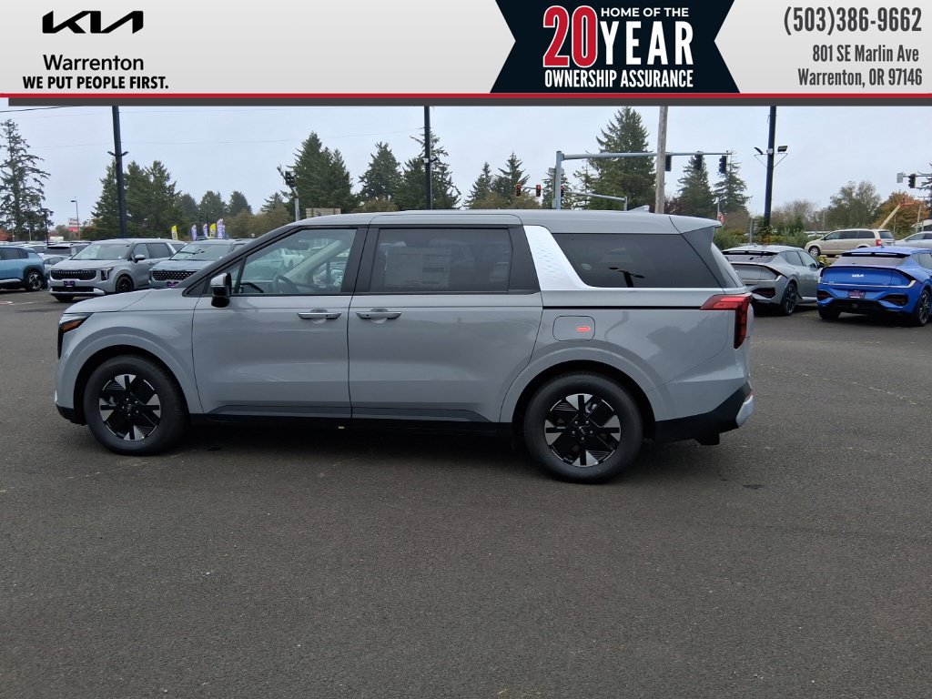 New 2027 Kia Carnival LXS FWD image 9