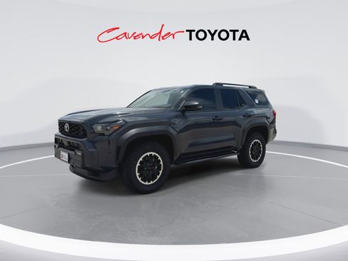 Certified 2025 Toyota 4Runner TRD Off-Road Premium AWD/4WD image 4