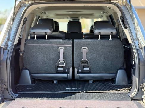 Used 2018 Lexus LX 570 4WD w/ Luxury Package image 51