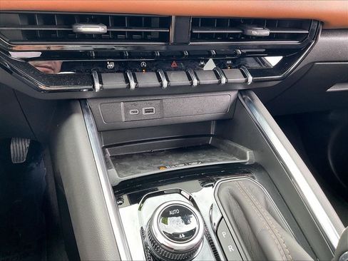 Used 2026 GMC Canyon AT4 w/ Technology Plus Package AWD/4WD image 25