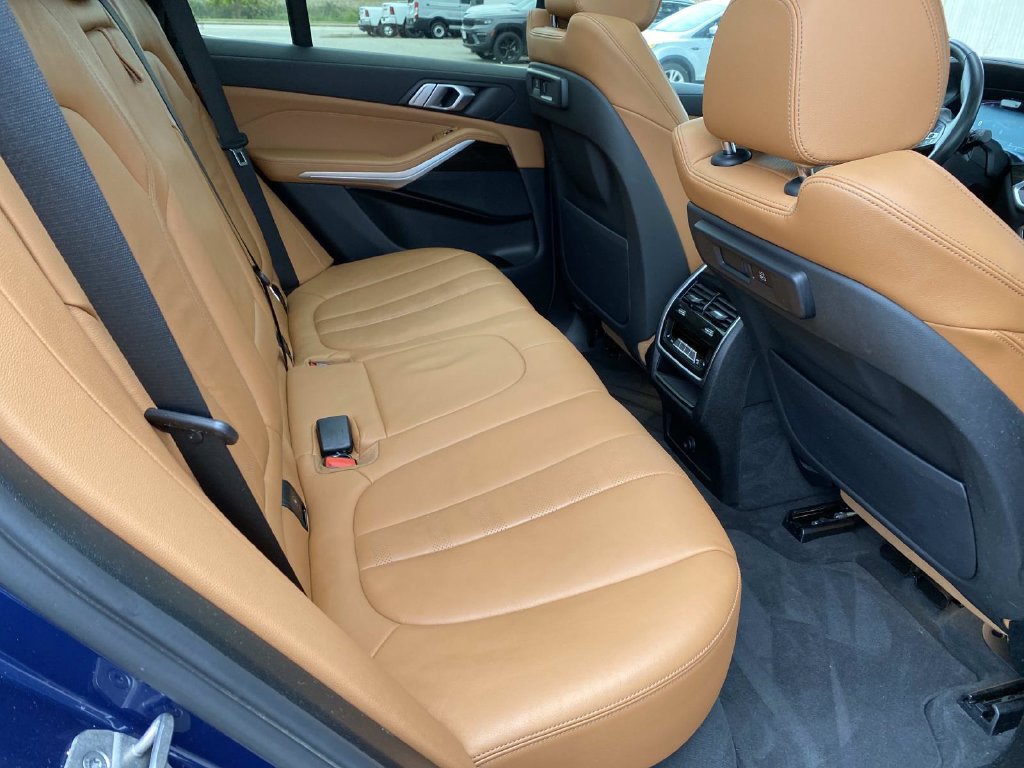 Used 2021 BMW X5 xDrive40i w/ Premium Package 2 AWD/4WD image 25