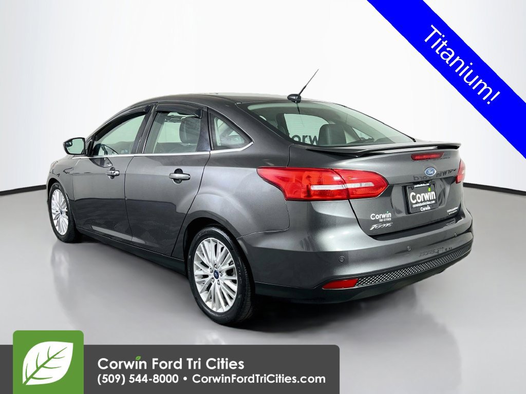 Used 2015 Ford Focus Titanium FWD image 10