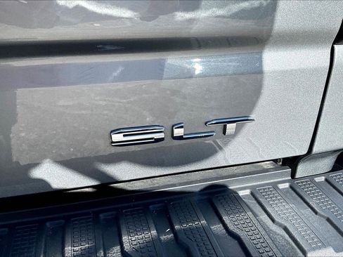 Used 2024 GMC Sierra 1500 SLT image 16