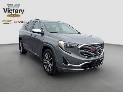 Used 2019 GMC Terrain Denali w/ Advanced Safety Package image 8