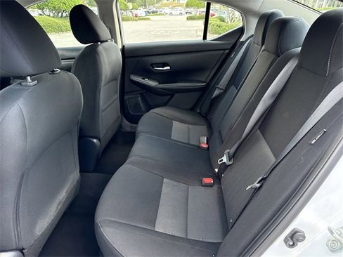 Used 2022 Nissan Sentra SV image 10