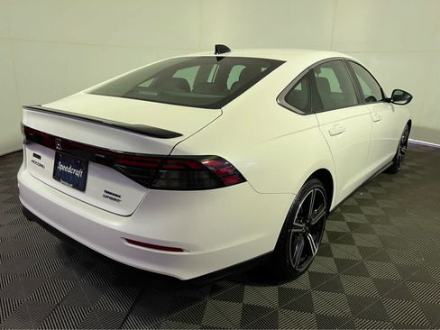 Used 2025 Honda Accord Sport image 7