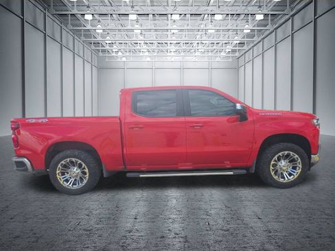 Used 2020 Chevrolet Silverado 1500 LT AWD/4WD image 7