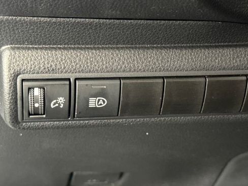 Certified 2024 Toyota Corolla LE image 31