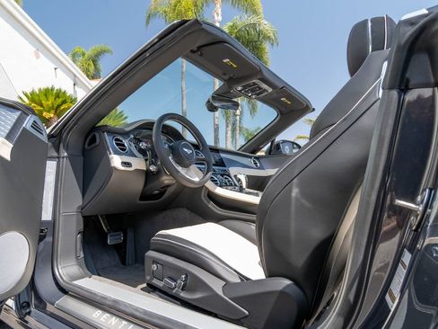New 2026 Bentley Continental GTC AWD/4WD image 15