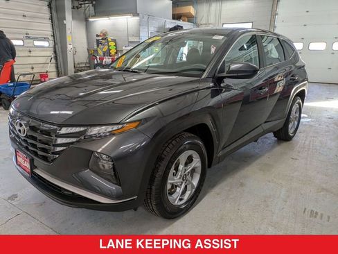 Used 2023 Hyundai Tucson SE image 8