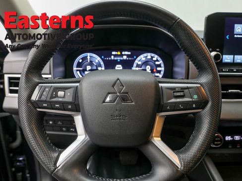 Used 2023 Mitsubishi Outlander SEL image 10