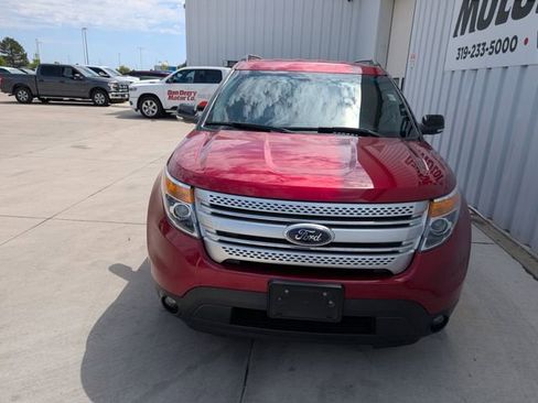 Used 2014 Ford Explorer XLT w/ Equipment Group 202A AWD/4WD image 19